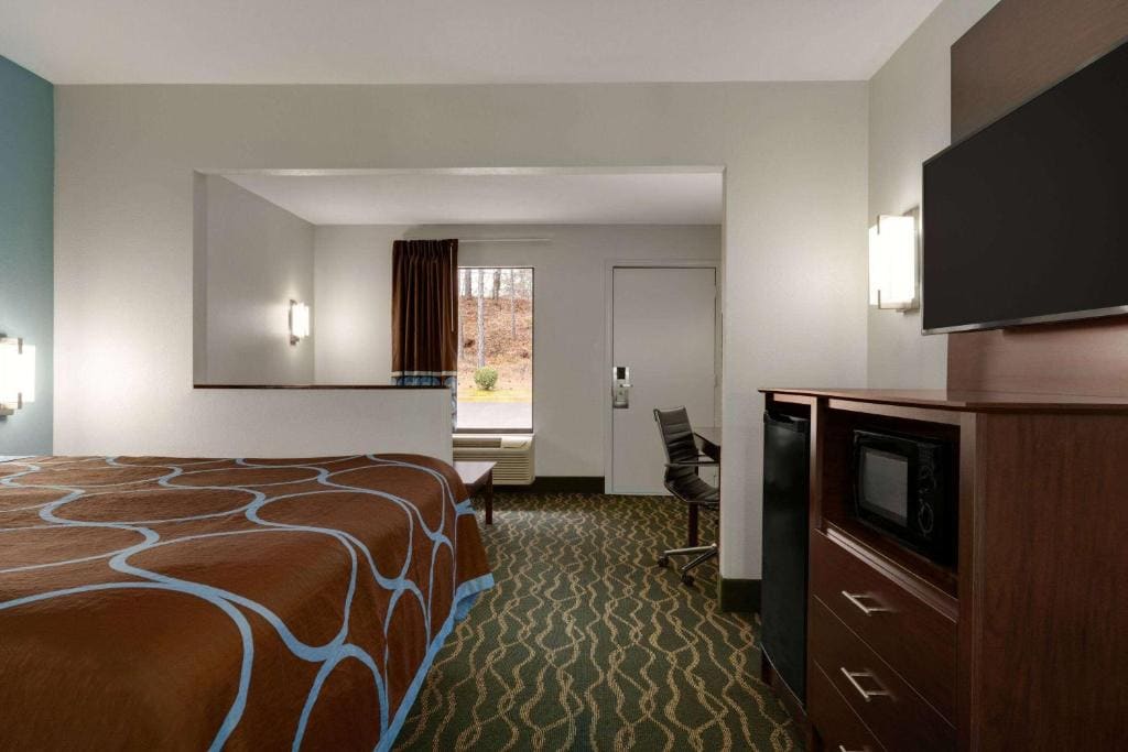 King Studio Suite - Smoking room - Image 1
