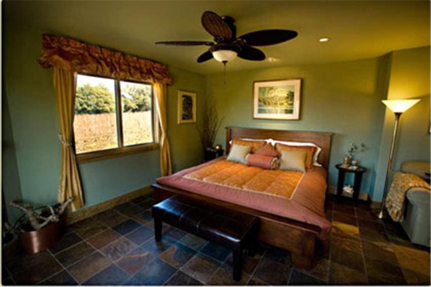 King Room room - Image 1