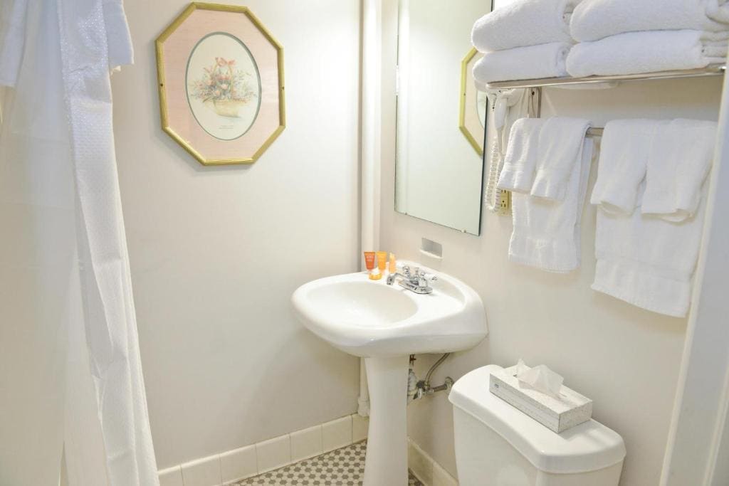 Queen Room - Hotel room - Image 1