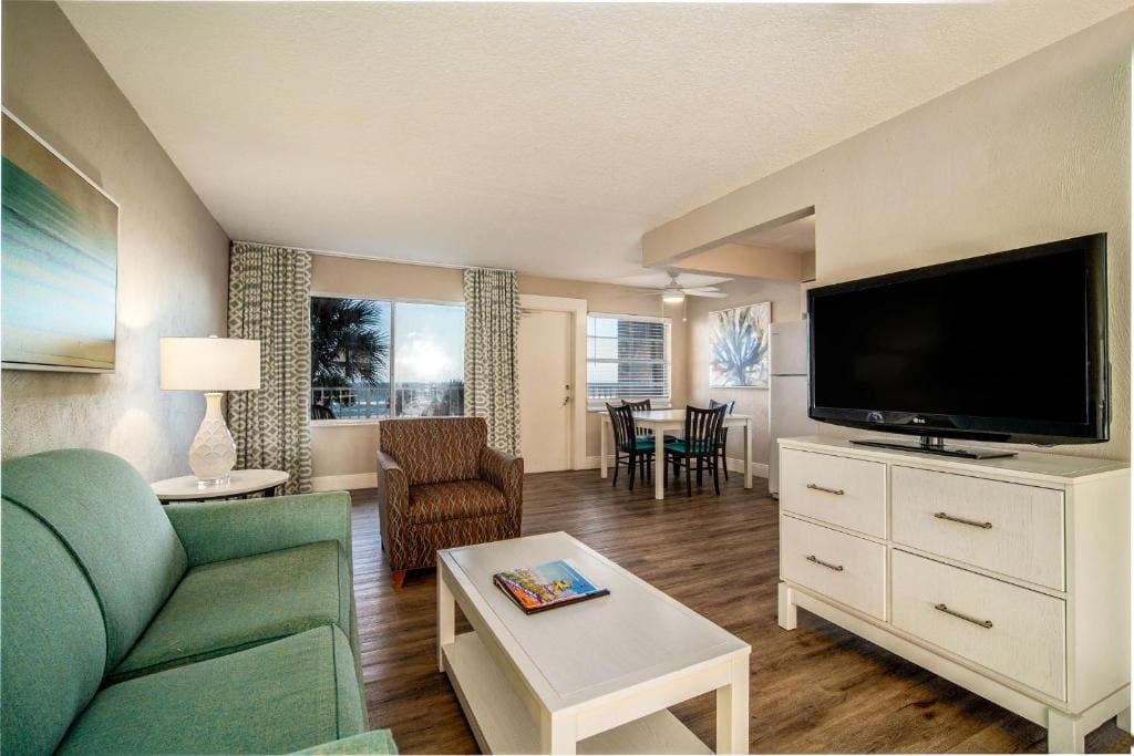 Efficiency with Oceanfront View - North Tower room - Image 3