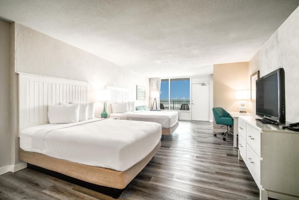Efficiency with Oceanfront View room - Image 1