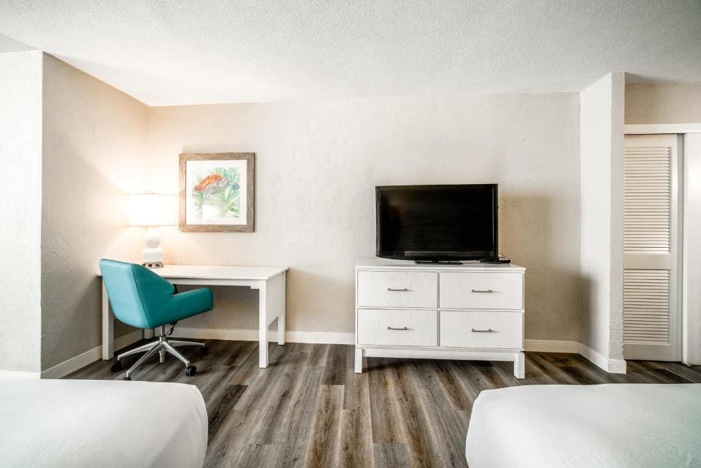 Efficiency with Oceanfront View room - Image 2