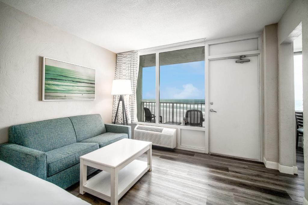 Efficiency with Oceanfront View room - Image 3