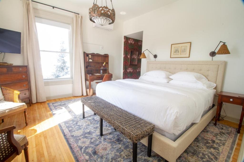 King Room room - Image 1