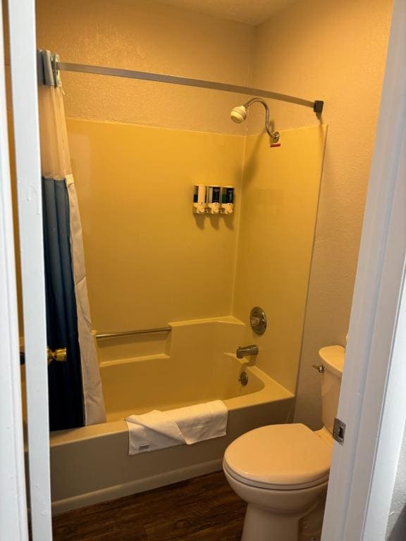 King Room with One King Bed - Second Floor - Bay View - Non-Smoking room - Image 3