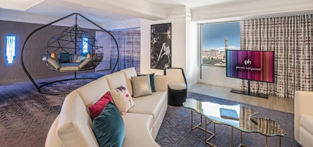 Ultra Boulevard Suite, 1 King, Non-Smoking room - Image 1