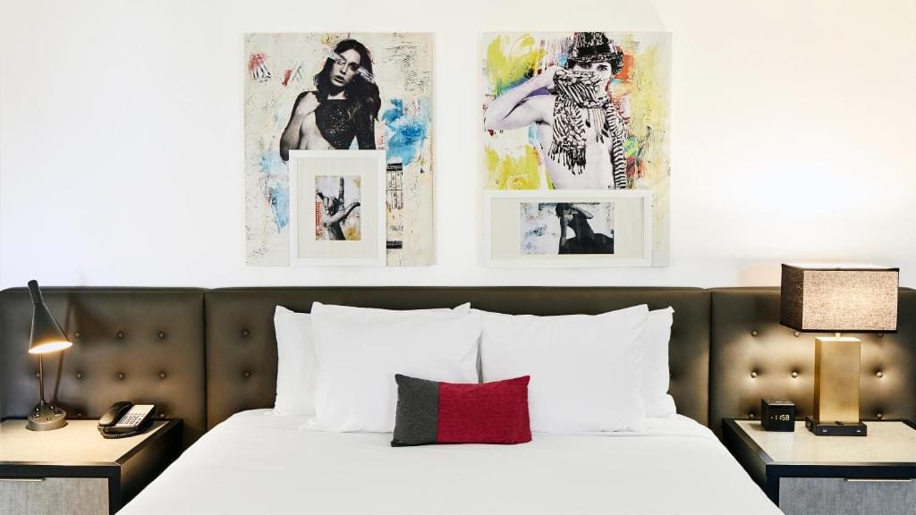 Ultra Resort Room, 1 King, Non Smoking room - Image 3