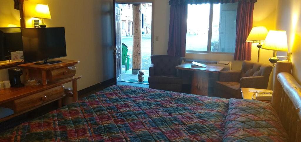 Deluxe King Room room - Image 1