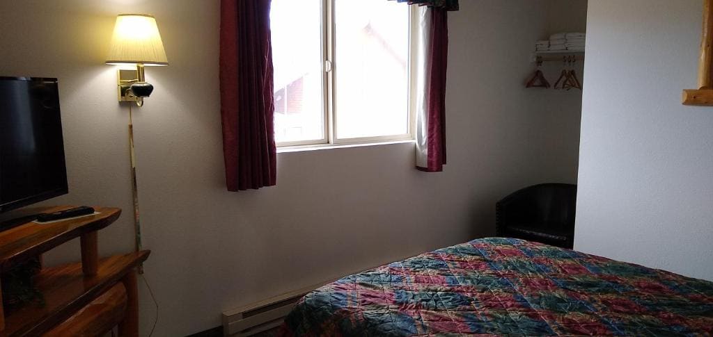 Deluxe Family Suite room - Image 3