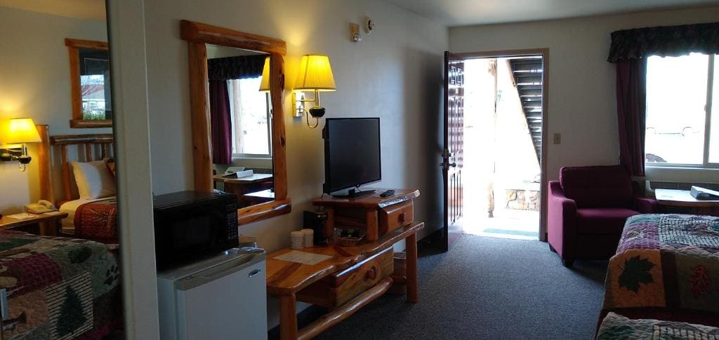 Deluxe Queen Room with Two Queen Beds room - Image 3