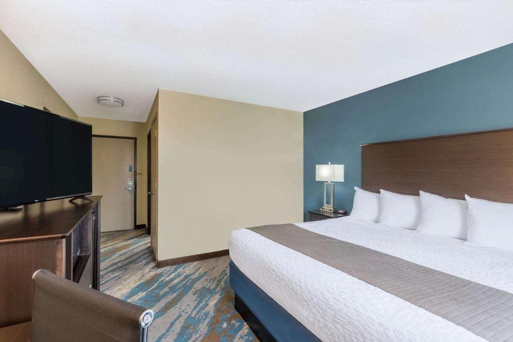 King Room - Non-Smoking room - Image 1