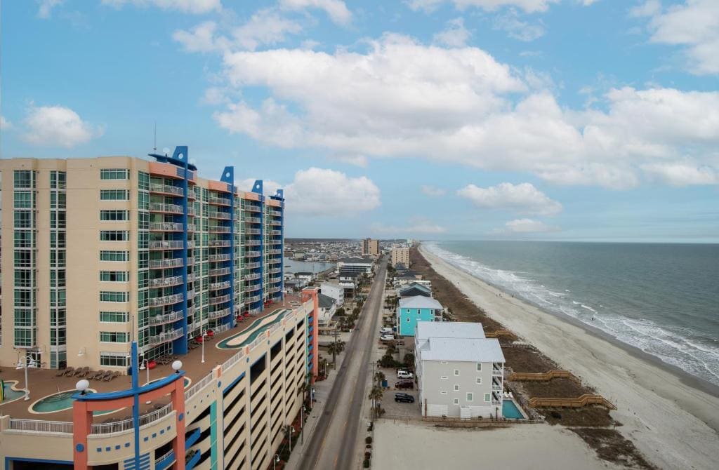 One-Bedroom Suite with Boulevard View room - Image 1