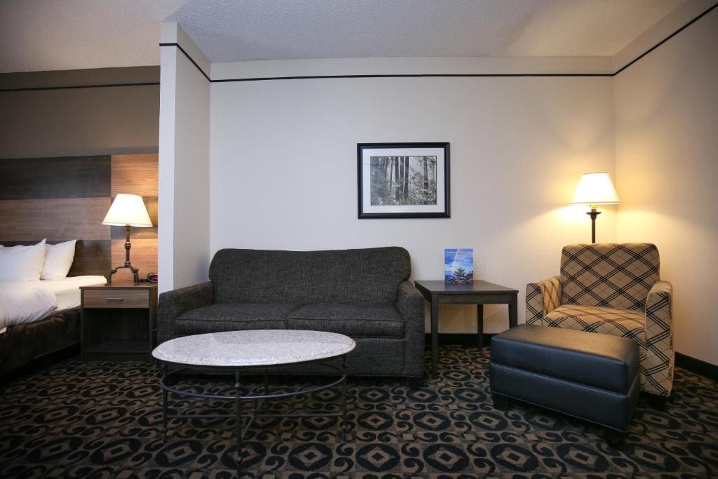 King Suite - Non Smoking room - Image 1