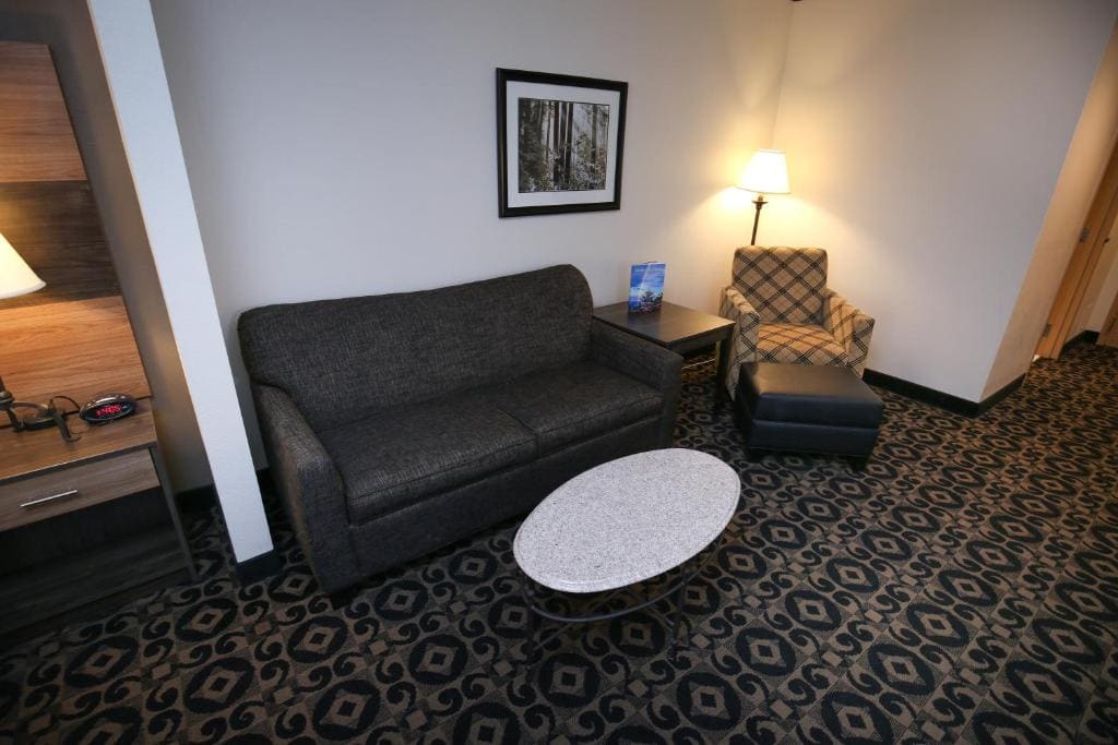 King Suite - Non Smoking room - Image 2