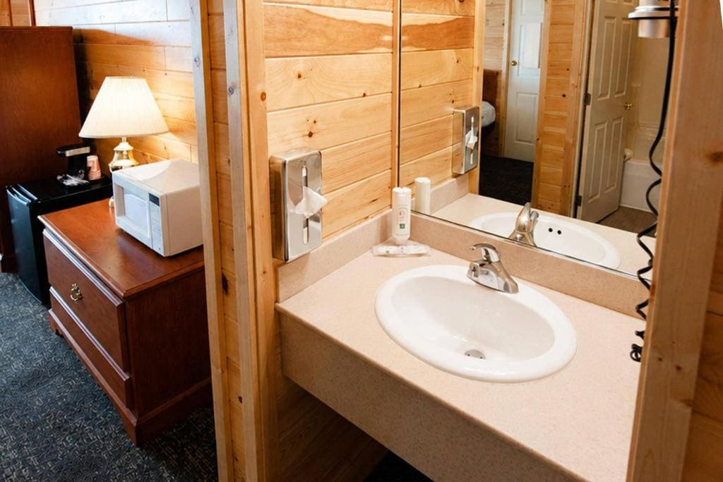 Deluxe Queen Room with Two Queen Beds room - Image 2