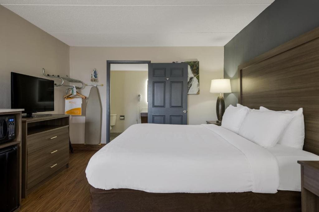 Standard Queen Room - Non Smoking room - Image 3