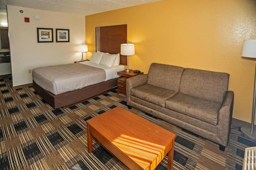 Queen Room - Non-Smoking room - Image 2