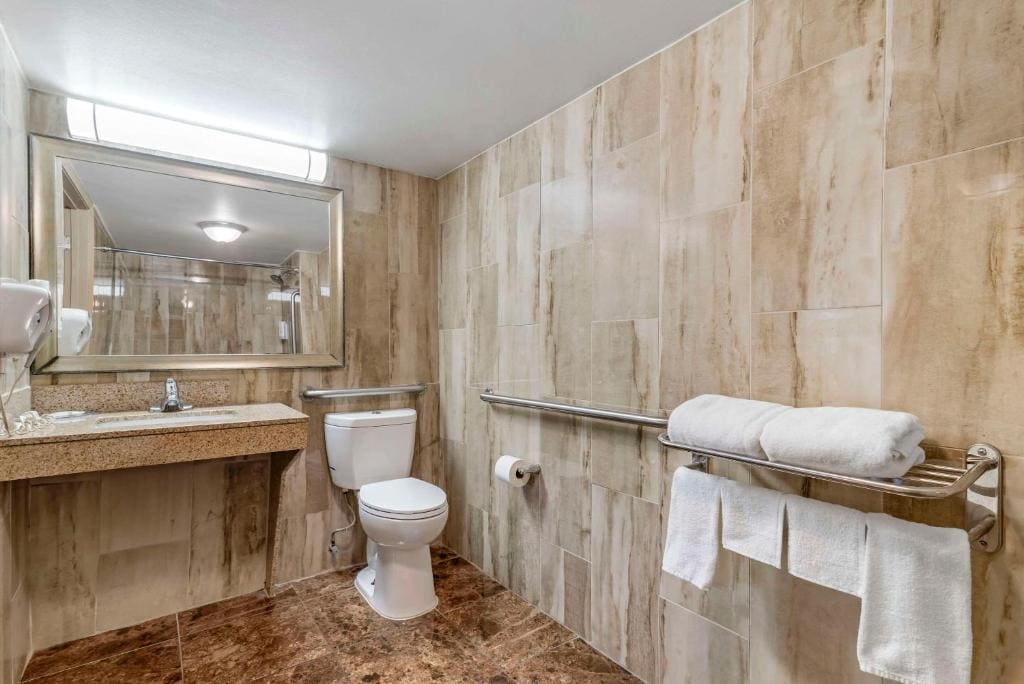 Double Room - Non-Smoking room - Image 3