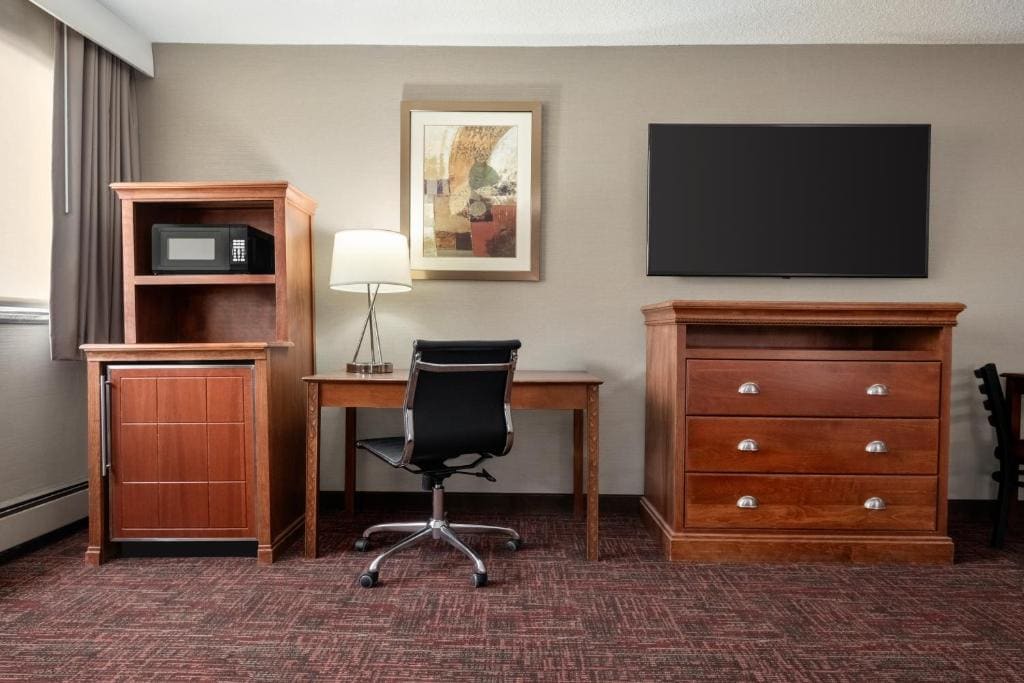 King Room with Sofa Bed - Non-Smoking room - Image 3