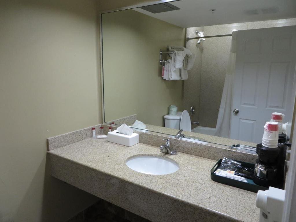 King Room - Non-Smoking room - Image 2