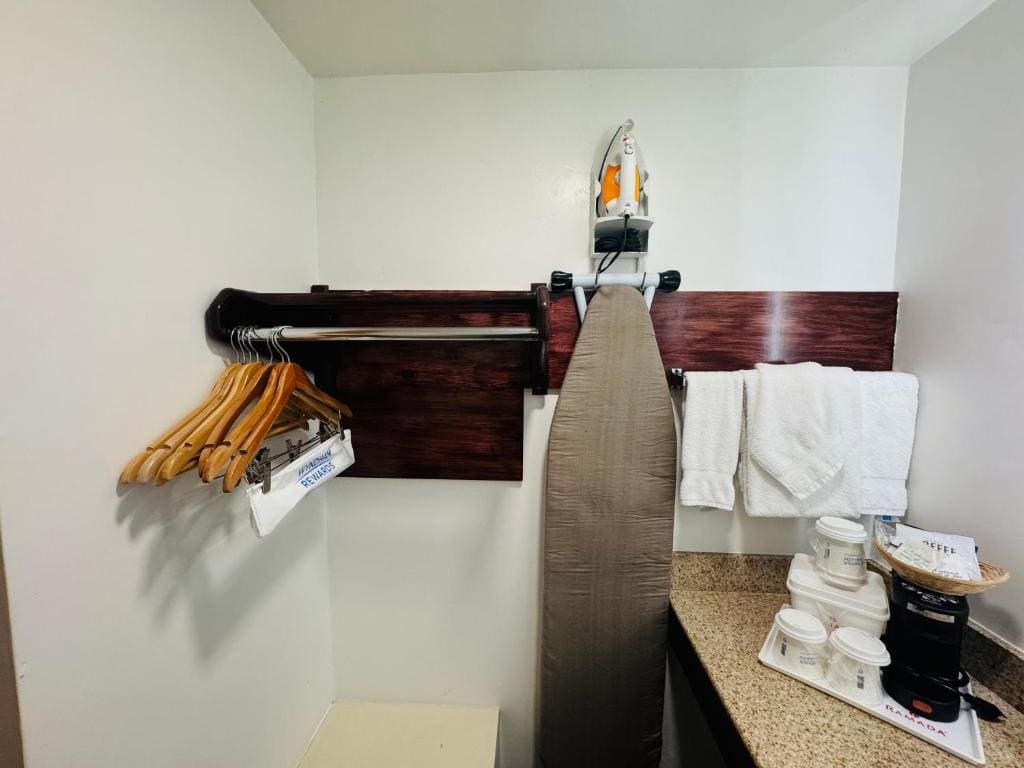 King Room- Non-Smoking room - Image 2