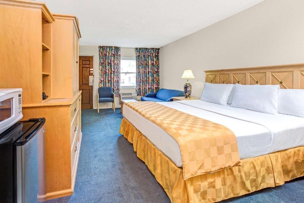 King Room room - Image 1