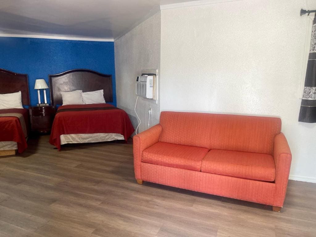 Family Room - Smoking room - Image 3