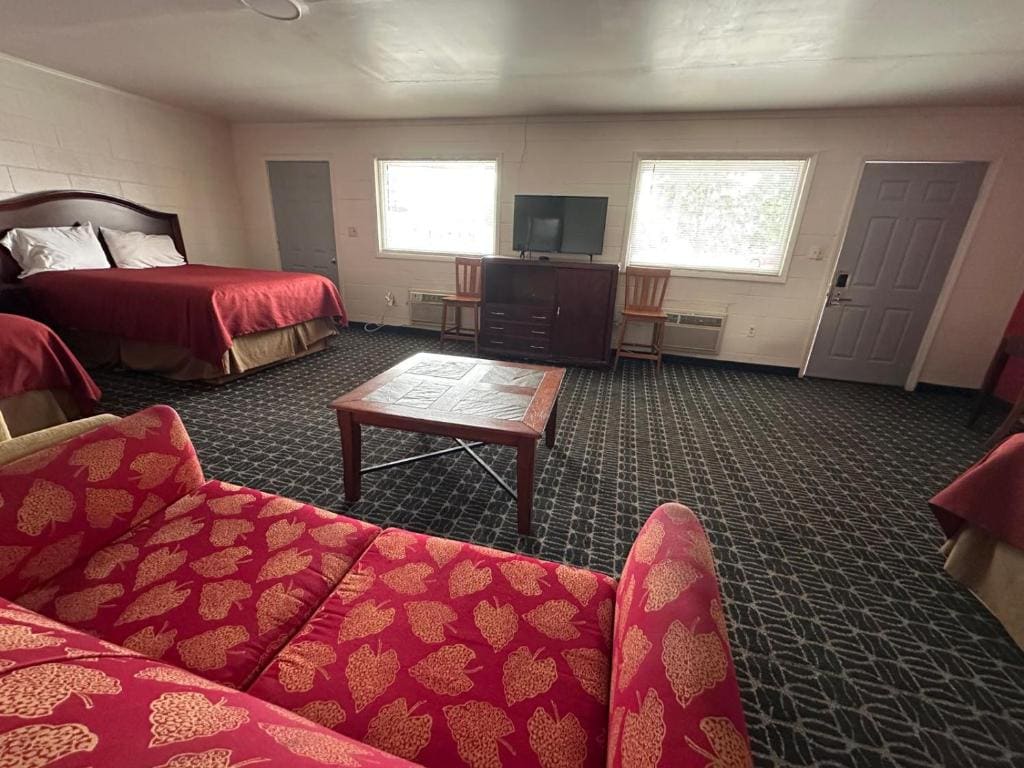 Family Room - Non Smoking room - Image 1