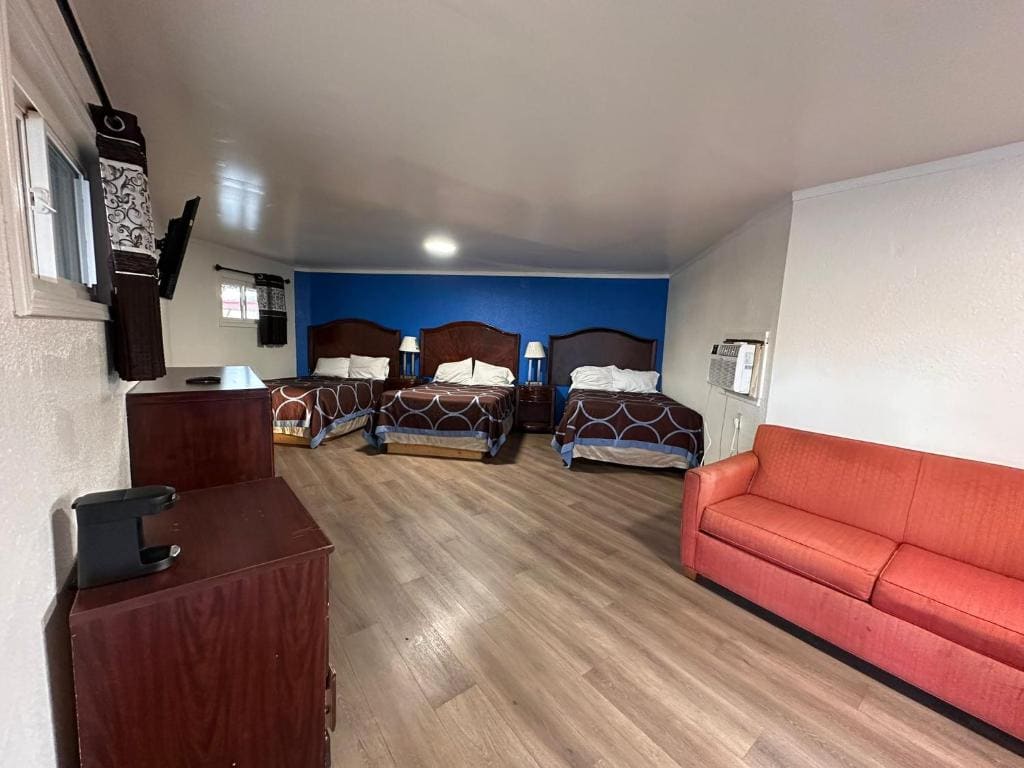 Family Room - Smoking room - Image 1