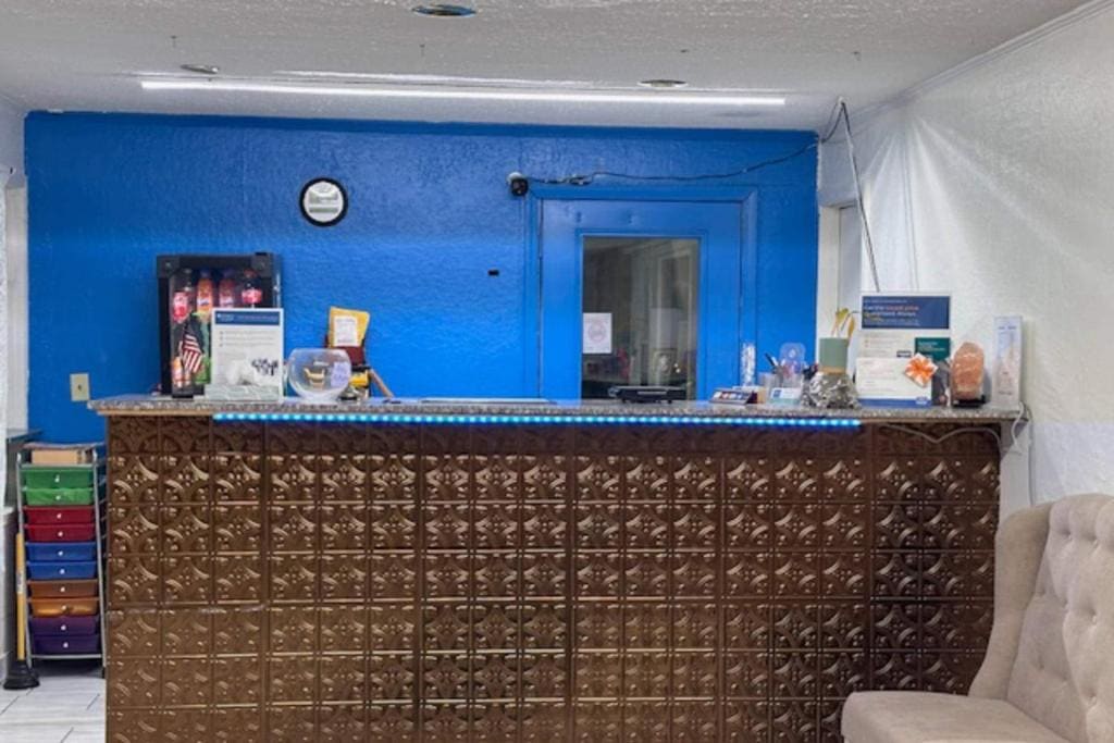 King Room - Smoking room - Image 1