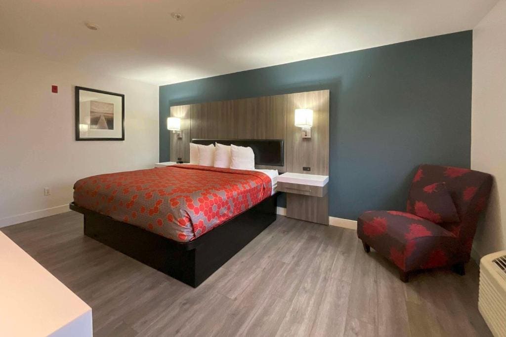 Junior King Suite - Non-Smoking room - Image 3