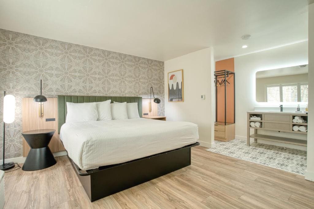 Superior King Room room - Image 2