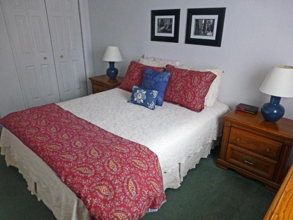 Queen Suite room - Image 3