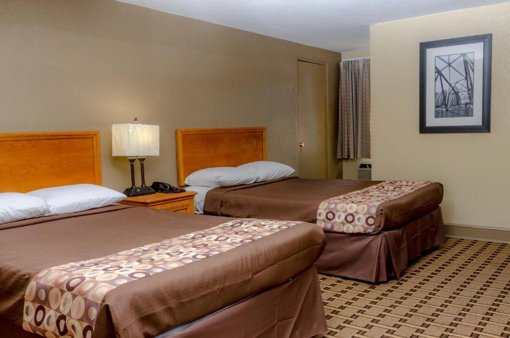Double Room with Two Double Beds - Non-Smoking room - Image 1