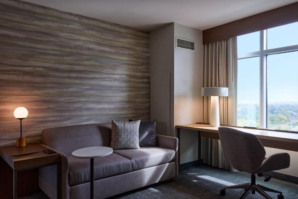 King Studio with City View room - Image 2
