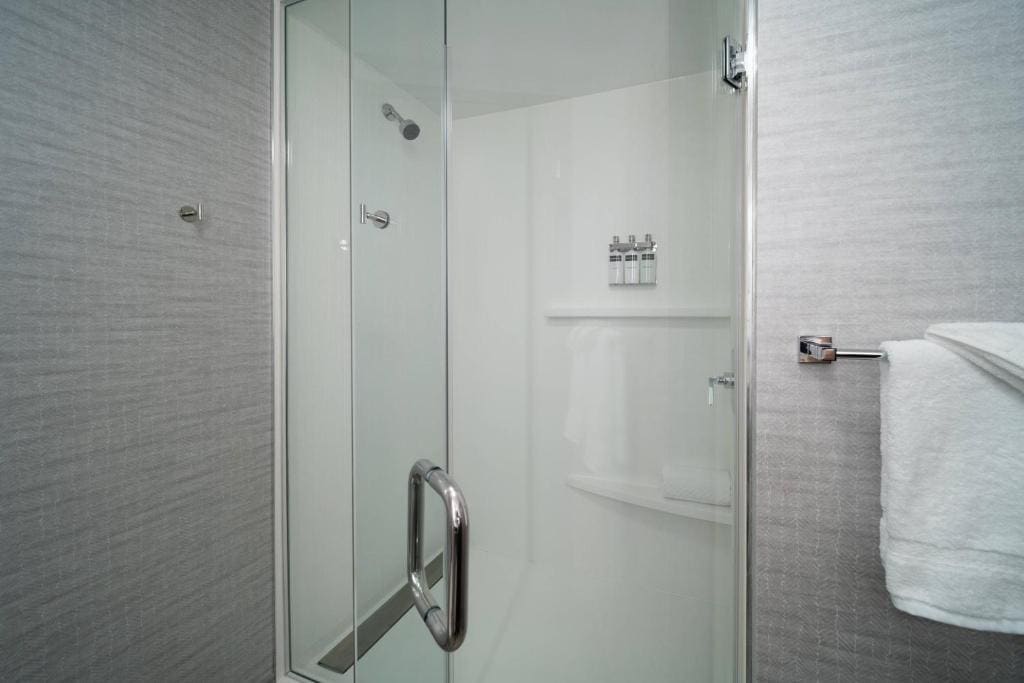 One-Bedroom King Suite with Sofa Bed room - Image 2