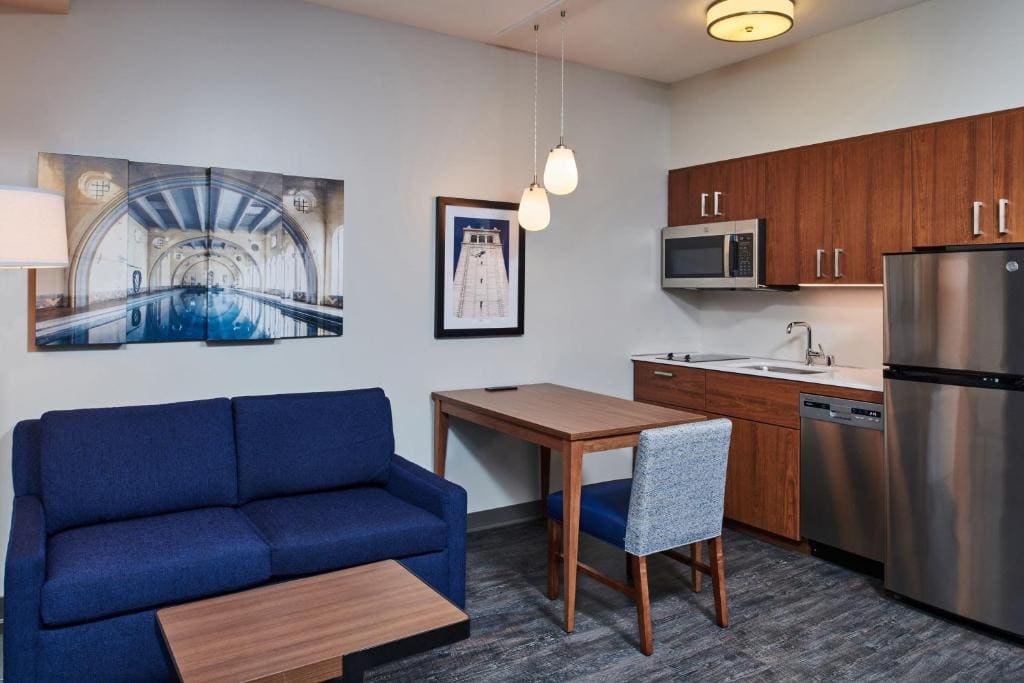 One-Bedroom King Suite with Sofa Bed and Roll-In Shower - Mobility and Hearing Accessible room - Image 3