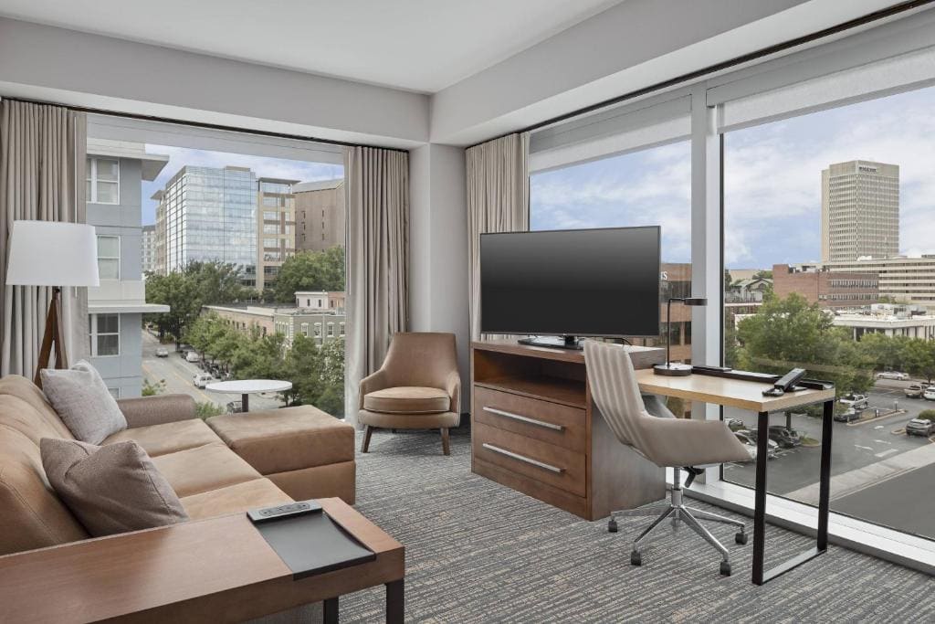 2 Bedroom 2 Room suite room - Image 1
