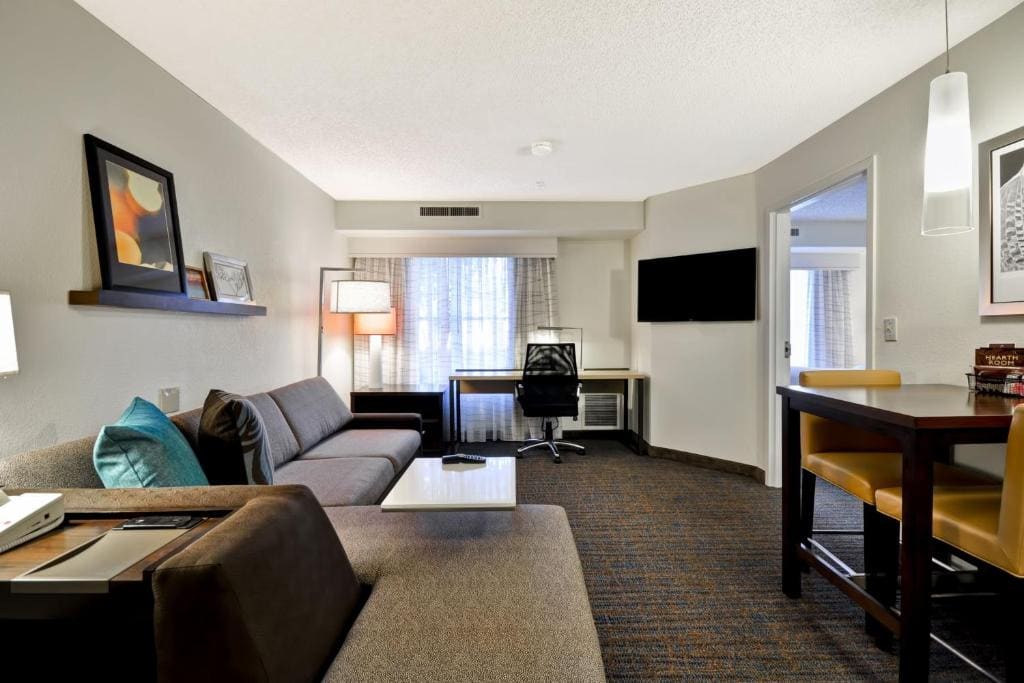 One-Bedroom Queen Suite with Sofa Bed room - Image 3
