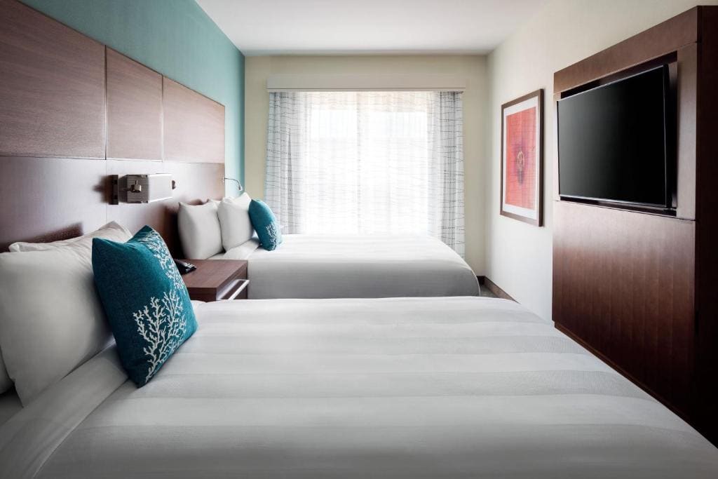 One-Bedroom King Suite room - Image 1