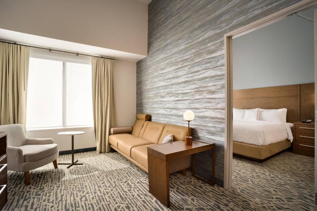 Two Bedroom Suite room - Image 3