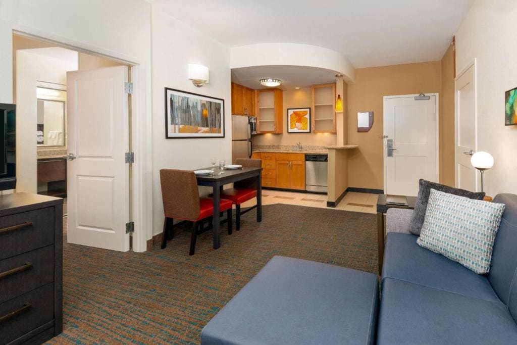 King Suite with Sofa Bed room - Image 1