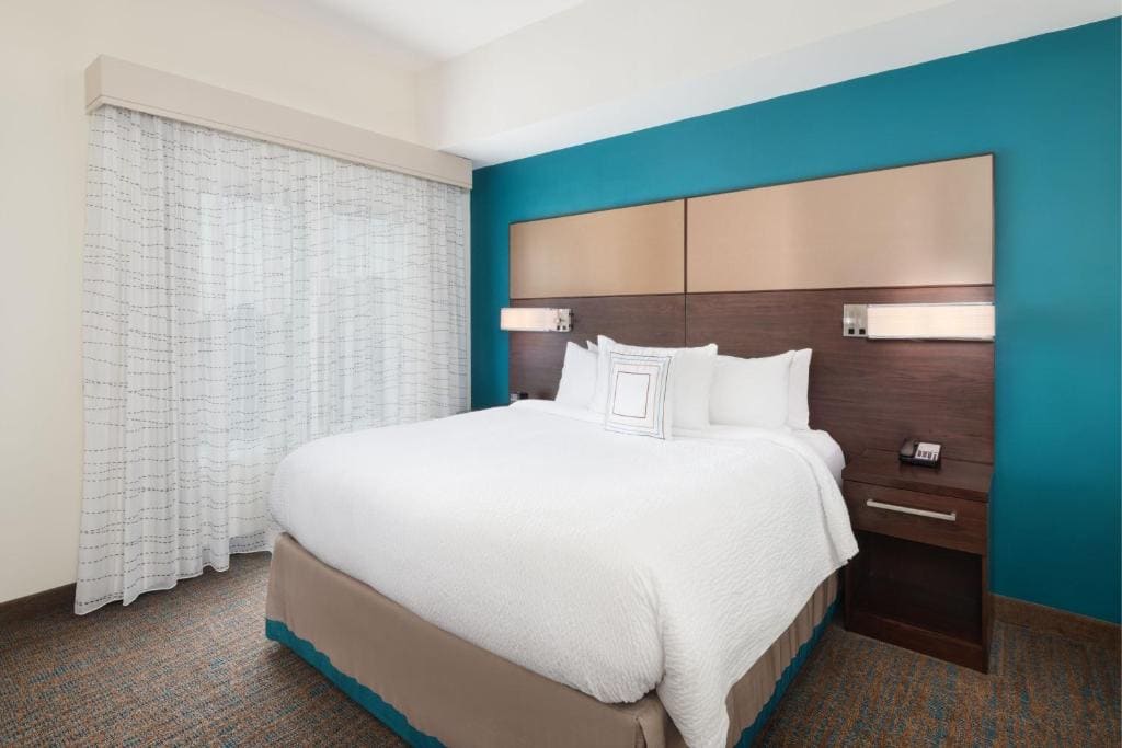 One-Bedroom King Suite with Sofa Bed room - Image 1