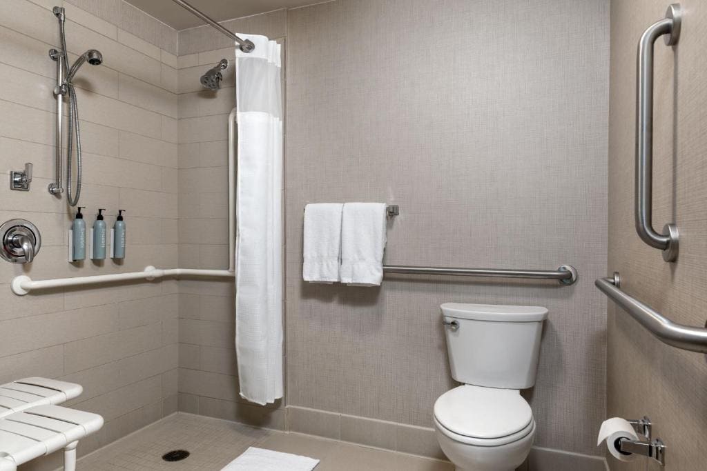 King Studio with Sofa Bed and Balcony room - Image 2