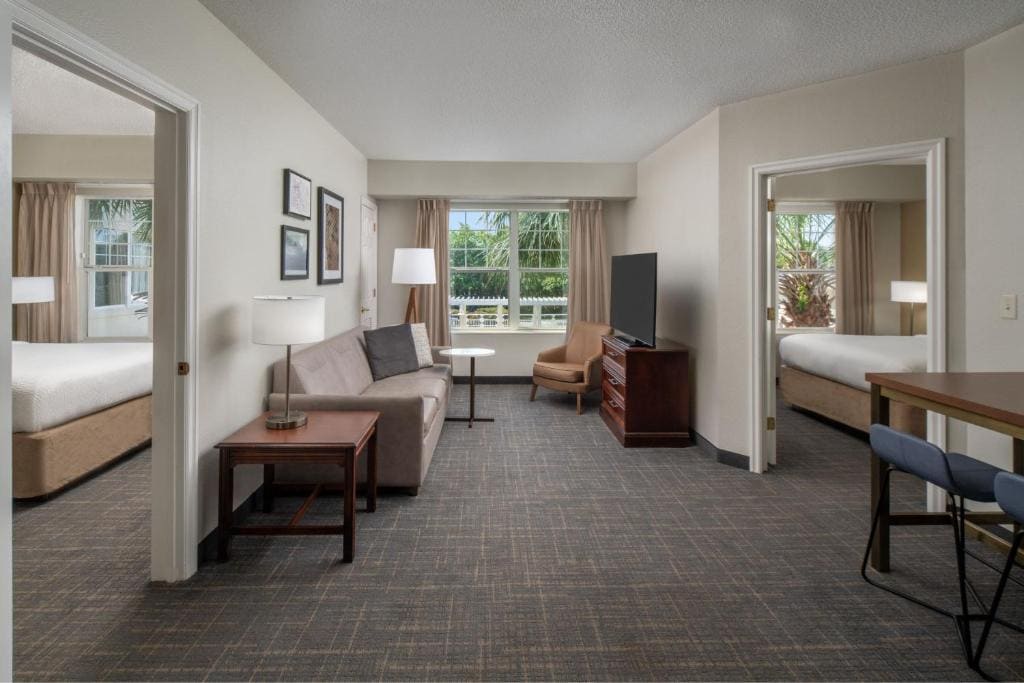 2 Bedroom Suite room - Image 1