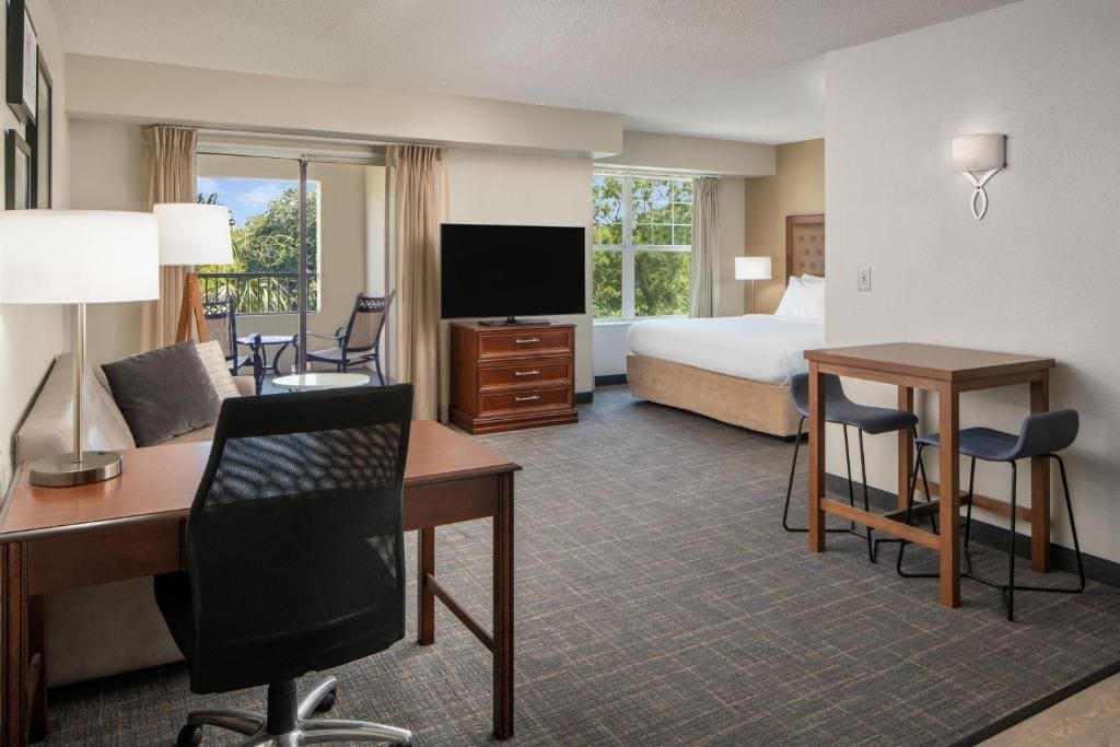 King Studio with Sofa Bed with Balcony/Patio room - Image 1