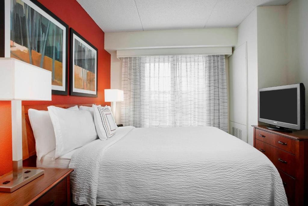 One-Bedroom Suite with Sofa Bed room - Image 1