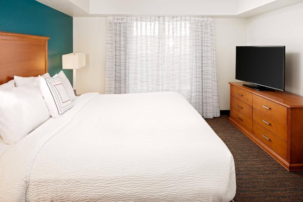 Two-Bedroom Suite room - Image 1