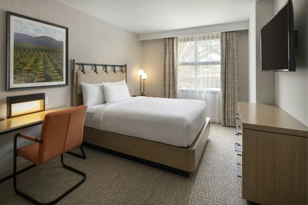 Two-Bedroom Suite with Sofa Bed room - Image 1