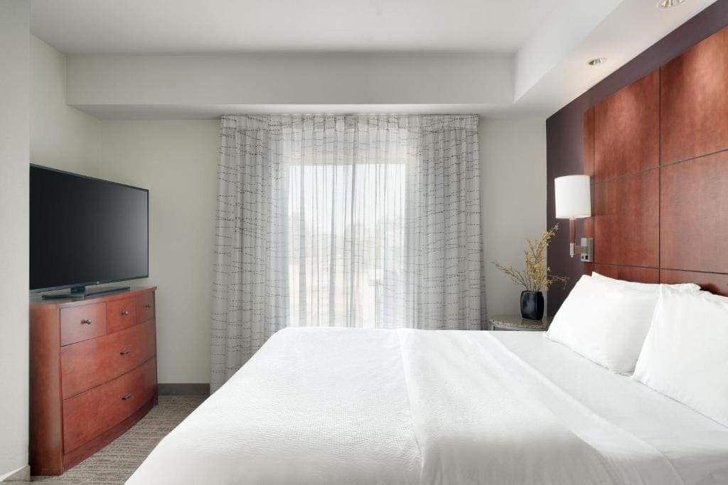 Two-Bedroom Suite room - Image 1